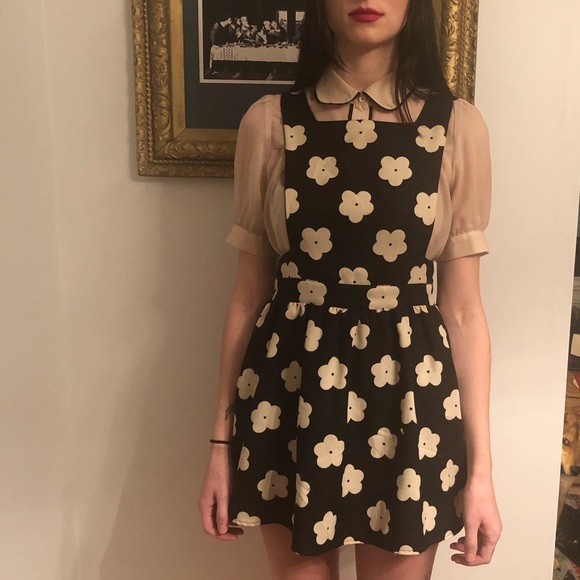 one clothing Dresses & Skirts - 70s Inspired Black and White Floral Print Dress